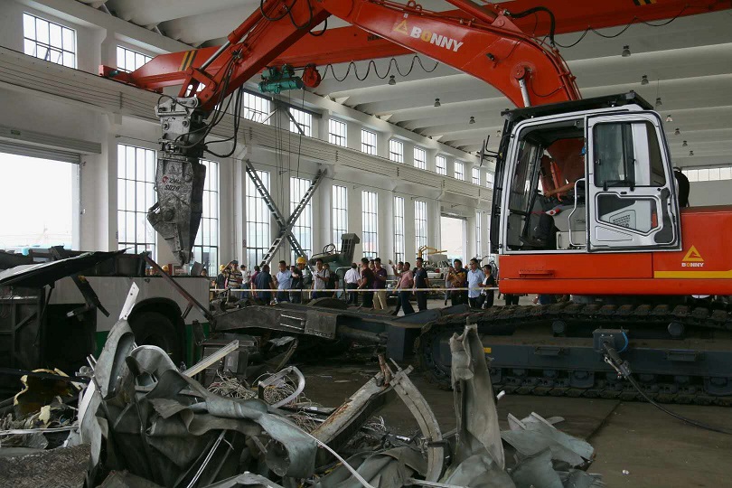 報廢汽車拆解機.jpg