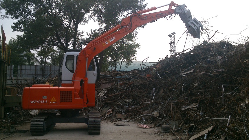 抓鋼機(jī).jpg 抓鋼機(jī).jpg