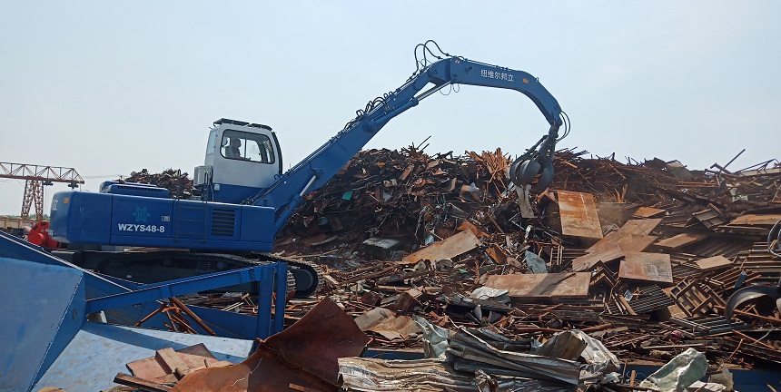 雙動力抓鋼機(jī) 雙動力抓鋼機(jī)