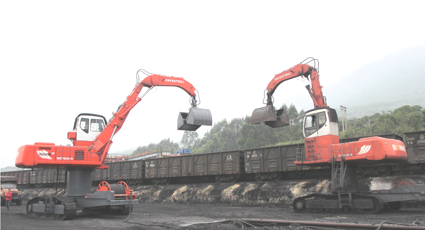 增高筒火車卸煤抓料機(jī).jpg 增高筒火車卸煤抓料機(jī).jpg