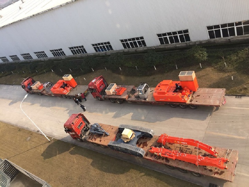 邦立重機(jī)發(fā)車現(xiàn)場.jpg 邦立重機(jī)發(fā)車現(xiàn)場.jpg