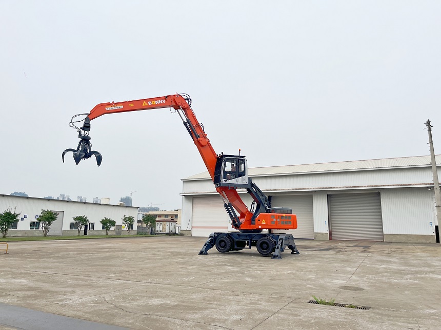 抓鋼機.jpg 抓鋼機.jpg