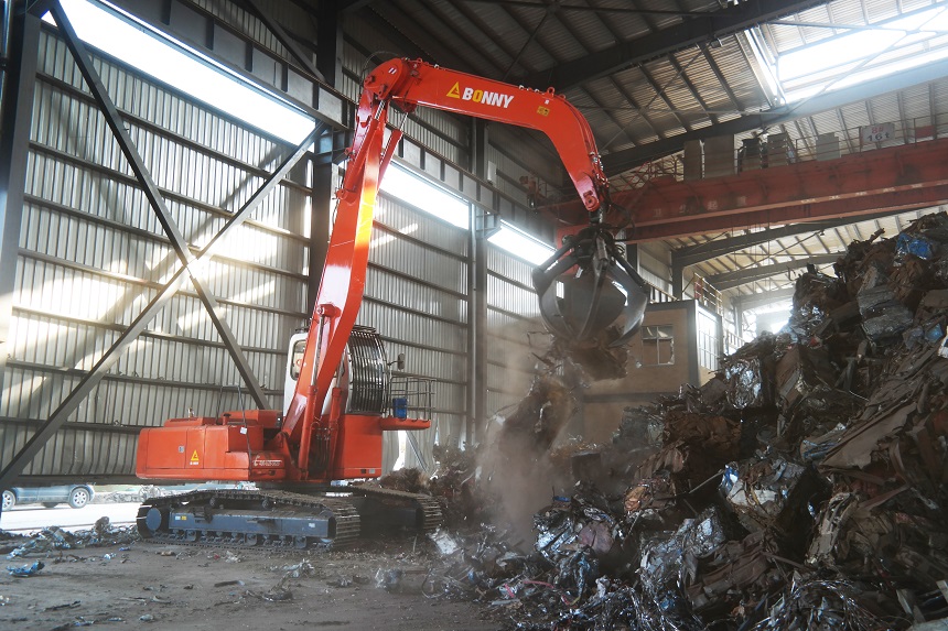 抓鋼機.jpg 抓鋼機.jpg