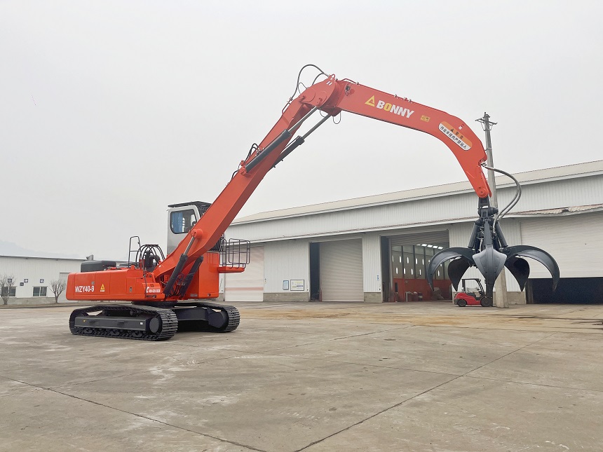 抓鋼機(jī).jpg 抓鋼機(jī).jpg