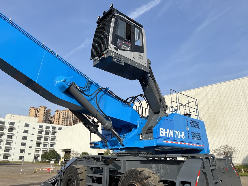 抓料機(jī).jpg 抓料機(jī).jpg