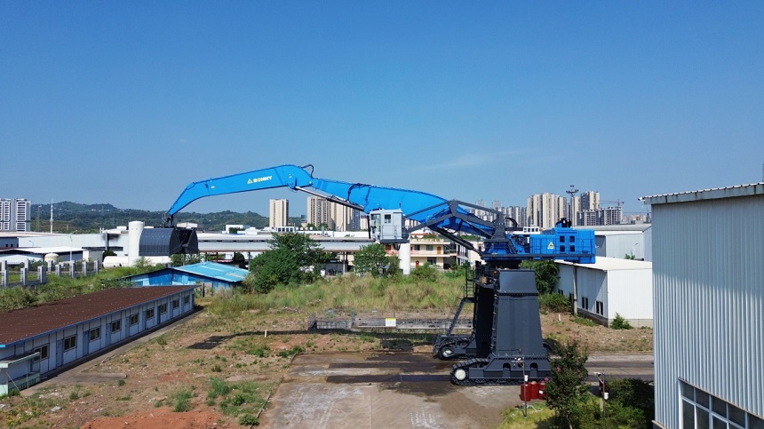 抓料機.jpg 抓料機.jpg