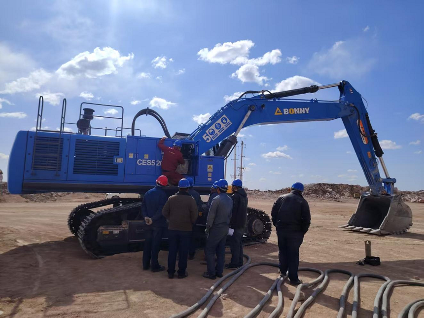 挖掘機.png 挖掘機.png